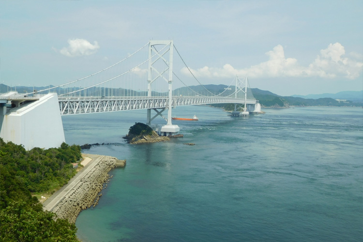 大鳴門橋